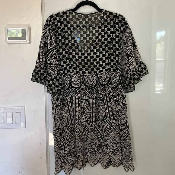 Anthropologie Brooke Eyelet Swing Dress by Akemi + Kin Black Embroidered SZ 0 - Picture 8 of 11